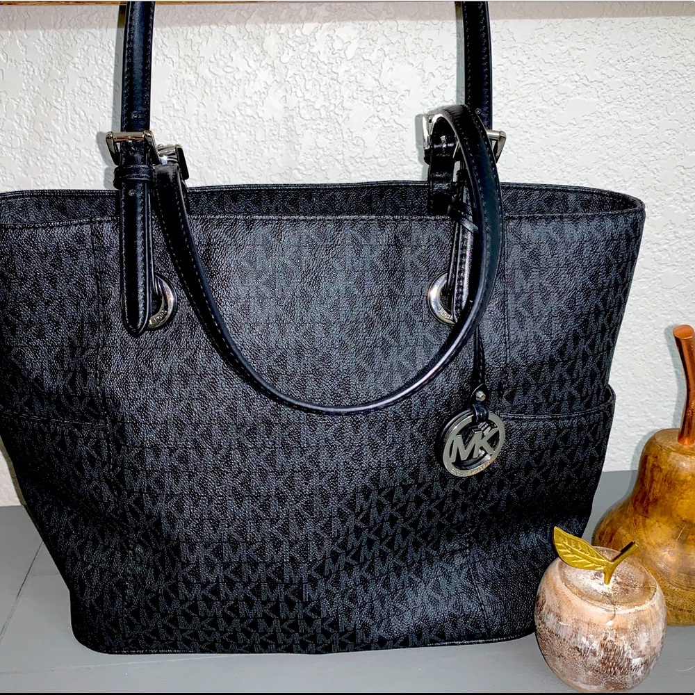 Michael Kors Signature Logo Jetset Tote